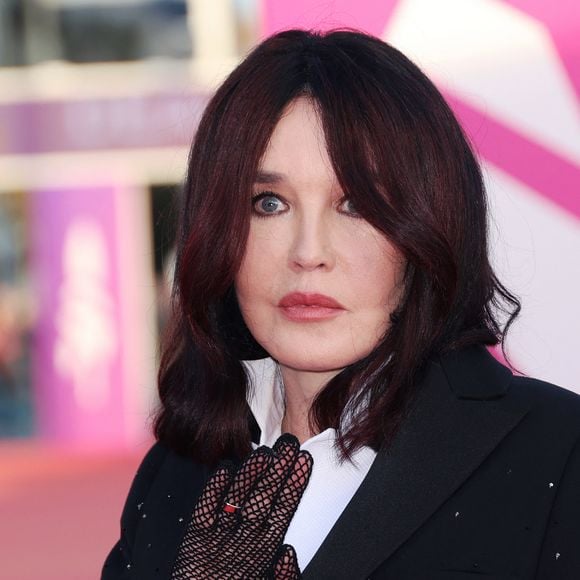 Isabelle Adjani - Arrivées à la cérémonie de clôture de la 50e édition du Festival du Cinéma américain à Deauville. Le 14 septembre 2024. © Denis Guignebourg / Bestimage