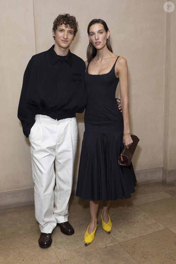 Aliocha Schneider et Charlotte Cardin - Photocall du défilé Jacquemus au 51 rue Raynouard lors de la Fashion Week Masculine prêt-à-porter Automne/Hiver 2025-2026 à Paris, le 26 janvier 2025.
© Olivier Borde / Bestimage