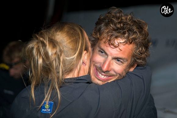 Pour lui, pour sa femme Perrine et leur petit garçon Oscar dont le père, et il y a de quoi être fier, était un héros des océans. 

Rétro - Le navigateur Charlie Dalin, vainqueur du dernier Vendée Globe, est décédé d'un cancer à l'âge de 42 ans. DPPI / PsnewZ / Bestimage