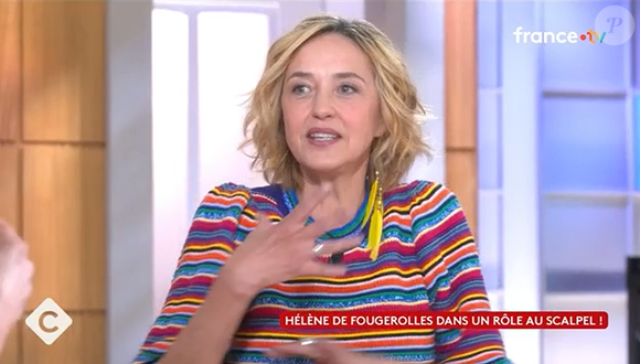 Hélène de Fougerolles dans l'émission C à vous le 24 mars 2025