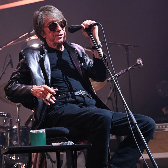 Jacques Dutronc et Thomas Dutronc en showcase de leur tournée "Dutronc & Dutronc" au Centre Evénementiel de Courbevoie le 11 avril 2022. © Coadic Guirec/Bestimage