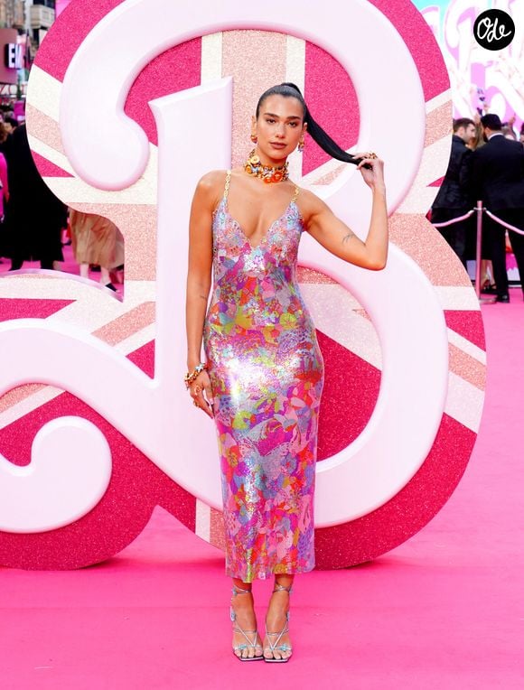Dua Lipa arrive pour la première européenne du film « Barbie » au Cineworld Leicester Square à Londres le mercredi 12 juillet 2023. Crédit photo : Ian West/PA Wire