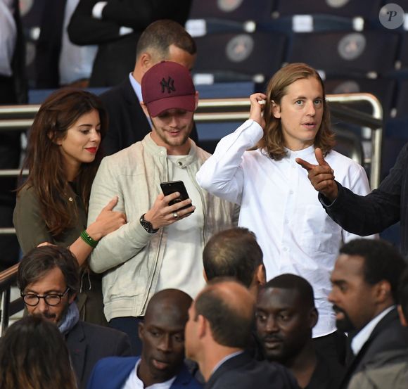 Louis Sarkozy, sa compagne Natali Husic, Pierre Sarkozy et Bernard Lama - Match de Ligue 1, Paris Saint-Germain (PSG) vs Toulouse FC (TFC) au Parc des Princes à Paris, France, le 20 août 2017. (AGENCE / BESTIMAGE).