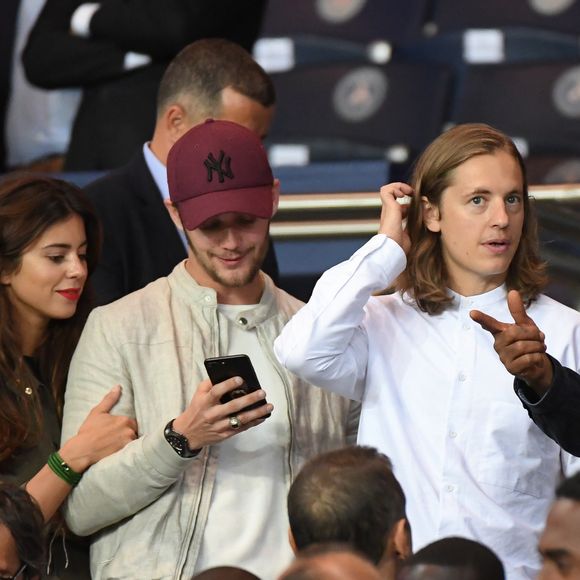 Louis Sarkozy, sa compagne Natali Husic, Pierre Sarkozy et Bernard Lama - Match de Ligue 1, Paris Saint-Germain (PSG) vs Toulouse FC (TFC) au Parc des Princes à Paris, France, le 20 août 2017. (AGENCE / BESTIMAGE).