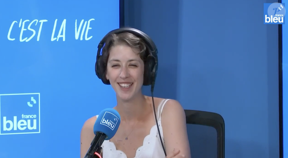 Clémentine Vergnaud dans l'émission "C'est la vie" sur France Bleu en juin 2023.