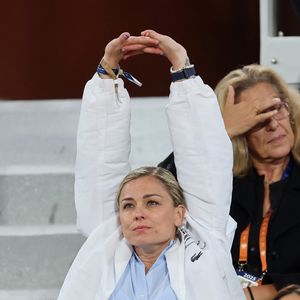Laure Boulleau dans les tribunes lors des Internationaux de France de Tennis de Roland Garros 2025, à Paris, France, le 28 mai 2025. © Jacovides-Moreau/Bestimage