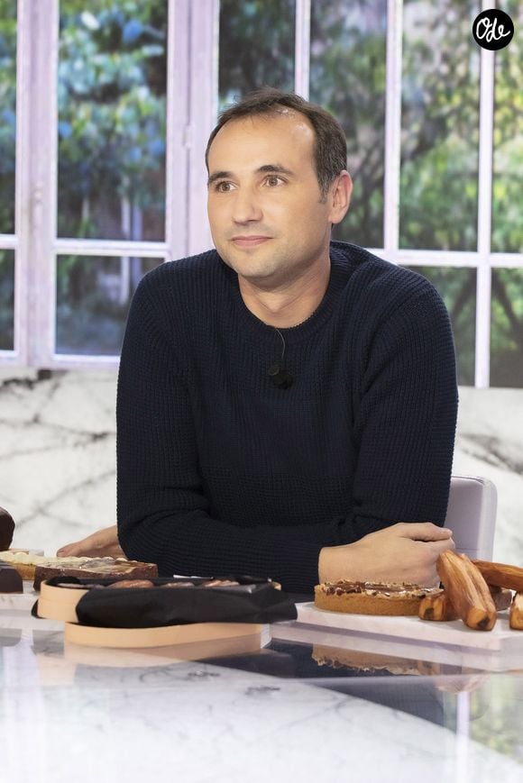 Dans un entretien accordé au "Parisien", le chef revient sur ce projet gourmand, ses inspirations et ses ambitions pour la suite de sa carrière.

Exclusif - François Perret (chef patissier du Ritz) lors de l'enregistrement de l'émission "Clique", diffusée en clair sur Canal+ samedi 16 octobre 2021 à 12h45 et présentée par M.Achour. Le 14 octobre 2021
© Jack Tribeca / Bestimage