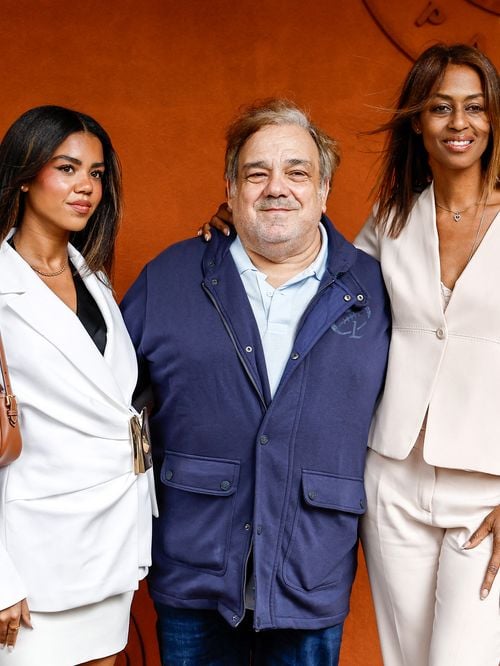 Didier Bourdon accompagné de sa femme Marie-Sandra et leur fille, Lorie Pester, Barbara Pravi… Les célébrités étaient une fois de plus au rendez-vous à Roland-Garros