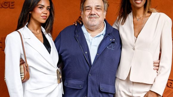 Didier Bourdon accompagné de sa femme Marie-Sandra et leur fille, Lorie Pester, Barbara Pravi… Les célébrités étaient une fois de plus au rendez-vous à Roland-Garros
