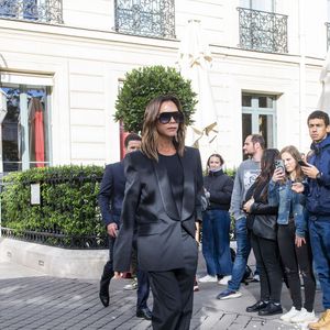 Victoria Beckham quitte son hôtel parisien pour se rendre à son défilé ce soir, à Paris, France, le 27 septembre 2024. © Raw-TGB/GoffPhotos/Bestimage