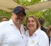 La cheffe doublement étoilée Stéphanie Le Quellec occupe une place majeure dans la gastronomie française.

Les Chefs à Saint-Tropez fêtent les producteurs - Inauguration de la cinquième édition, les Chefs et les producteurs se retrouvent sur la place des Lices à Saint-Tropez. La Cheffe Stéphanie Le Quellec et son mari David Le Quellec. ©Jean-Marc Lhomer / Bestimage.
