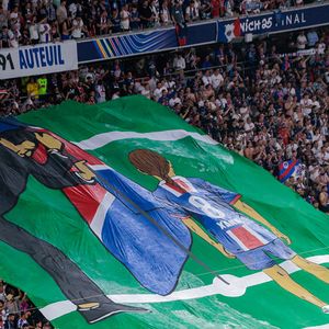 Le tifo d'hommage à Xana, la fille décédée de Luis Enrique lors de la finale de la Ligue Des Champions 2025 "PSG - Inter Milan" à l'Allianz Arena de Munich en Allemagne le 31 mai 2025. Capture d'écran TV via Bestimage