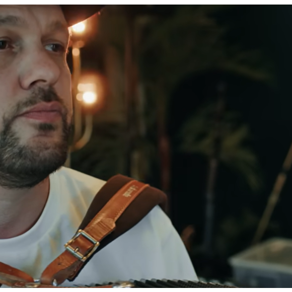 Claudio Capéo ouvre les portes de sa maison.