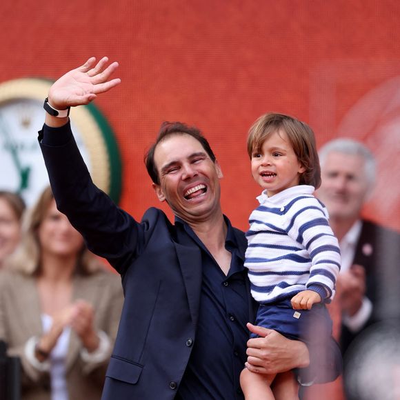 Rafael Nadal et son fils Rafael Junior - Hommage à Rafael Nadal lors des internationaux de France de tennis à Roland Garros le 25 mai 2025.

© Dominique Jacovides / Cyril Moreau / Bestimage