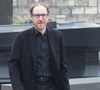 Âgé de 50 ans, Marius Colucci s'épanouit dans une vie d'artiste à l'image de son aîné et a épousé une "cantinière" venue du Sud... 

Marius Colucci lors des funérailles de Véronique Colucci au cimetière de Montrouge, à Paris, en France, le 12 avril 2018. Photo Abaca