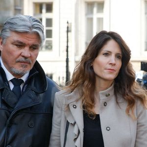 David Douillet et sa femme Vanessa - Sorties des obsèques de Jean-Pierre Pernaut en la Basilique Sainte-Clotilde à Paris le 9 mars 2022. 

© Christophe Clovis / Bestimage