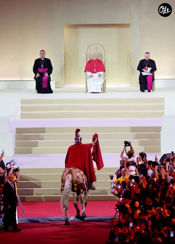Le pape Léon XIV au Stade de France, à Saint-Denis, en périphérie de Paris, le 25 septembre 2026, pour présider une veillée de prière avec des jeunes de 17 à 35 ans, dans le cadre de sa visite de quatre jours en France.
© Jacovides-Moreau/Bestimage