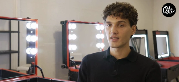 "Quand je suis arrivé au château, j'ai un peu vu mes limites, en termes de surstimulation, j'étais vachement angoissé là-bas et je n'avais pas de moyen de redescendre"

Khalil, ex-candidat de la "Star Academy"