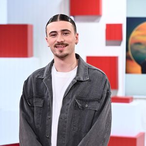 Exclusif - Pierre Garnier lors de l'enregistrement de l'émission "Vivement dimanche" au studio Rive Gauche, à Paris, France, le 11 décembre 2024, présentée par M. Drucker et Diffusée sur France 3 le 30 mars 2025. © Guillaume Gaffiot/Bestimage