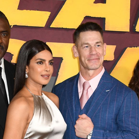 En traversant le petit village de Plémy, qui ne compte guère plus de 1 500 âmes, rien ne laisse deviner qu’une star internationale y possède une demeure.

Idris Elba, Priyanka Chopra Jonas, John Cena et Carla Gugino à New York.