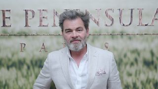 En Normandie où il possède une maison, Clovis Cornillac pratique une activité en plein air hautement recommandée par les professionnels