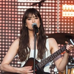 Fan de Chantal Goya, il semble aussi aimer la musique de sa maman

Clara Luciani se produit sur scène lors du Festiv4L Signe Renault au Chalet des Iles le 23 juin 2025 à Paris, France. Photo by Nasser Berzane/ABACAPRESS.COM