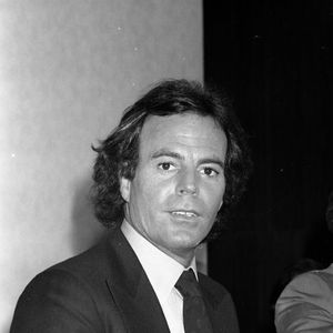 Julio Iglesias lors d'une soirée Julio.Iglesias au palais des Congrès à Paris le 22 septembre 1981.

© Jean-Claude Woestelandt / Bestimage
