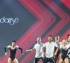Ce show hybride très attendu mêle pour la toute première fois la danse de salon, le chant et la comédie autour d'une histoire liée au métro parisien.

Exclusif - Denitsa Ikonomova, Yann-Alrick Mortreuil, Guillaume Foucault, Emmanuelle Berne, Christian Millette, Jade Geropp, Katrina Patchett, Maxime Dereymez - La troupe "EntreNous By D'Pendanse" en tourne&|La troupe "EntreNous By D'Pendanse" en tournée au Dôme de Paris - Palais des Sports, à Paris
CYRIL MOREAU / BESTIMAGE