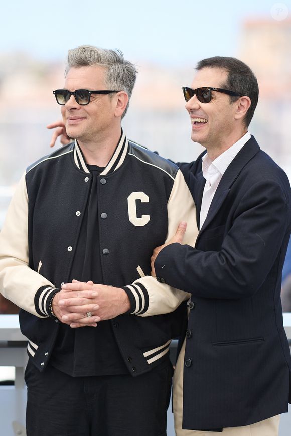 Côté prix, la carte propose des cocktails signatures autour de 17 euros et des plats réconfortants allant de 8 à 24 euros.

Benjamin Biolay, Melvil Poupaud - Photocall du film "Marcello Mio" (Compétition) lors du 77ème Festival International du Film de Cannes (14 - 25 mai 2024), le 22 mai 2024.
© Moreau / Jacovides / Bestimage