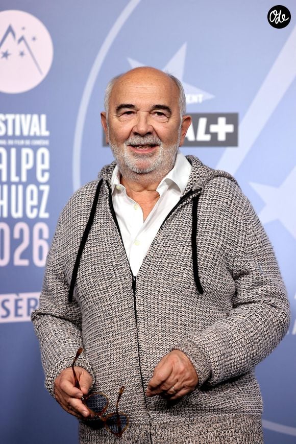 Un cliché qui prouve qu'elle n'a pas hérité des gènes capillaires de son grand-père !

Gérard Jugnot - Tapis rouge lors du 29ème Festival International du Film de Comédie de l'Alpe d'Huez le 22 Janvier 2026. © Dominique Jacovides/Bestimage