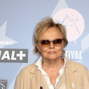 Muriel Robin - Tapis rouge lors du 29ème Festival International du Film de Comédie de l'Alpe d'Huez le 20 Janvier 2026. © Dominique Jacovides/Bestimage