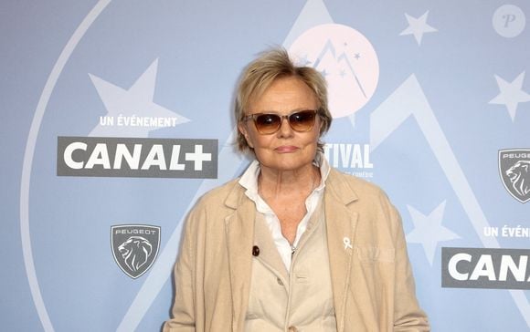 Muriel Robin - Tapis rouge lors du 29ème Festival International du Film de Comédie de l'Alpe d'Huez le 20 Janvier 2026. © Dominique Jacovides/Bestimage