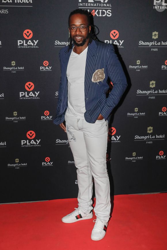 Sydney Govou lors du point presse du gala annuel organisé par Play International à l'hôtel Shangri-La à Paris, France, le 21 novembre 2018. © CVS/Bestimage