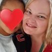 Le fils d'une célèbre agricultrice de L'amour est dans le pré suivi de près, le diagnostic qui le concerne touche 5% des enfants