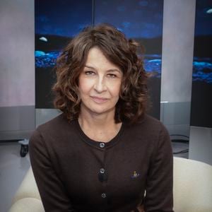 Exclusif - Valérie Lemercier, sur le plateau de Clique (Midi) présenté par M.Achour, et diffusé sur Canal + le 4 novembre 2025, à Paris, France, le 28 octobre 2025. © Jack Tribeca/Bestimage