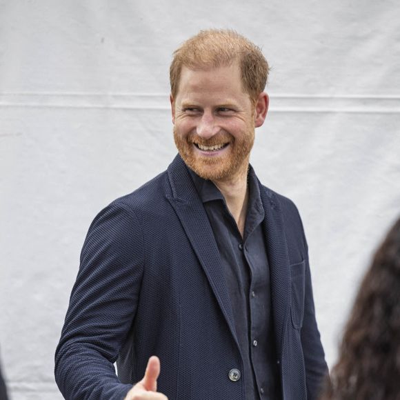 Le prince Harry arrive à One805Live ! le 20 septembre 2025 à Summerland, CA. Le concert annuel de bienfaisance organisé sur le domaine océanique "Field of Dreams" de Kevin Costner réunit des artistes légendaires et des supporters passionnés afin de collecter des fonds pour financer des équipements essentiels et des programmes de bien-être mental pour les premiers intervenants du comté de Santa Barbara.  Photo par Rod Rolle/SPUS/ABACAPRESS.COM