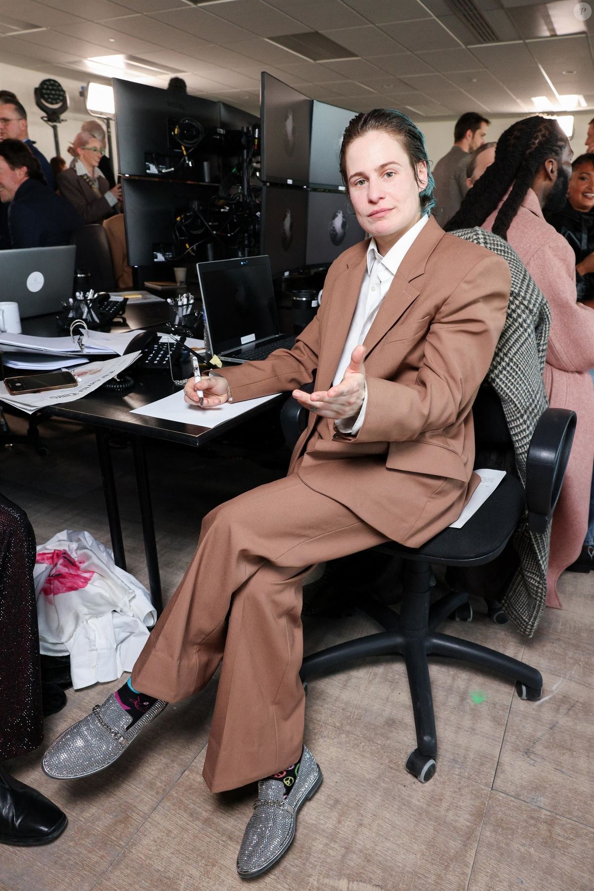 Photo Christine And The Queens Rahim Redcar D fil Stella McCartney 