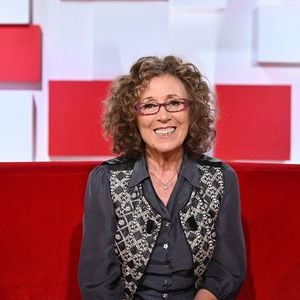 Mireille Dumas - Enregistrement de l'émission "Vivement Dimanche" au Studio Gabriel, diffusée sur France 3 le 24 septembre. © Guillaume Gaffiot / Bestimage
