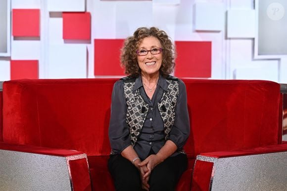 Mireille Dumas - Enregistrement de l'émission "Vivement Dimanche" au Studio Gabriel, diffusée sur France 3 le 24 septembre. © Guillaume Gaffiot / Bestimage