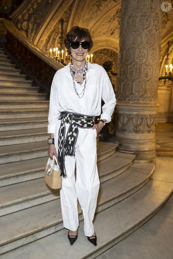 Ines de la Fressange au photocall du deuxième défilé de mode Chanel Haute-Couture automne-hiver 2024/2025 au palais Garnier lors de la Fashion Week de Paris, France, le 25 juin 2024. © Olivier Borde/Bestimage