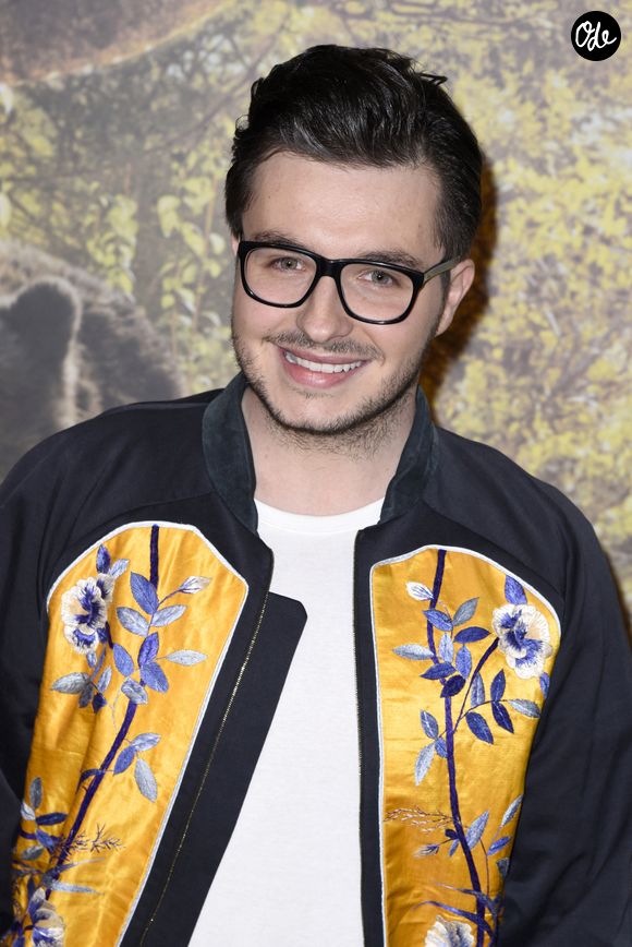Le chanteur ne se précipite plus et écrit des chansons en accord avec son coeur. Fini de vouloir contenter tout le monde, voilà ce qu'il a compris en prenant du recul ! 

Joffrey Boulanger alias Olympe, de The Voice, lors de l'avant-première du film Disney "Le Livre de la Jungle", au cinéma Pathé Beaugrenelle, le 11 avril 2016, à Paris, en France. Photo Édouard Bernaux/Abaca