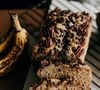 Si vous n’avez pas de moule en silicone facilitant le démoulage, utilisez une feuille de papier sulfurisé que vous viendrez mettre au fond du moule pour faciliter la sortie du gâteau après cuisson