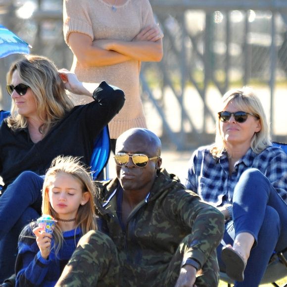 Heidi Klum et Seal se réunissent en famille pour passer du temps avec leurs enfants, Los Angeles, CA, USA le 14 novembre 2015. Photo de GSI/ABACAPRESS.COM |Heidi Klum, Seal And Family At A Football Game - LA