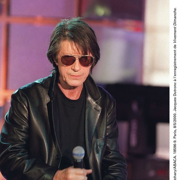 © Jean-Jacques Datchary/ABACA. 18596-9. Paris, 8/5/2000. Jacques Dutronc ˆ l'enregistrement de Vivement Dimanche.