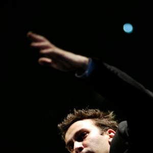 Le chanteur français Saez se produit sur scène lors du 7ème festival de musique Solidays, qui se tient à Longchamp près de Paris, France, le 9 juillet 2005. Photo by DS/ABACAPRESS.COM