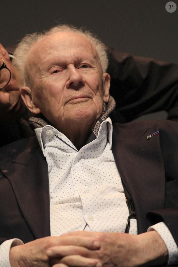 L’animateur de 95 ans a fait sa dernière apparition publique en novembre dernier
Philipe Bouvard assiste à la projection du documentaire "Les Mille et une vies de Philippe Bouvard" (Paris Première) au théâtre de la Croisette à Cannes, le 30 novembre 2024. Franz Chavaroche / Nice Matin / Bestimage