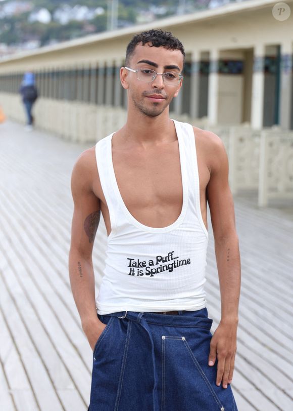 Il avait déjà passé 24 heures au château de la Star Academy

Bilal Hassani lors du photocall du jury Révélation sur les planches du 51ème Festival du Cinéma Américain de Deauville, France, le 10 septembre 2025. © Denis Guignebourg/Bestimage