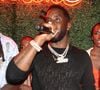 Les fameuses "nuits d’hôtels" faisaient partie de celui-ci, ainsi que les 10 000 euros mensuels versés à Jade par le rappeur.
Sean 'Diddy' Combs - Sean 'Diddy' Combs et ses 2 fils Justin et Quincy Combs lors d’une fête dans leur résidence de Malibu à Los Angeles, le 5 juillet 2021 © Backgrid USA / Bestimage