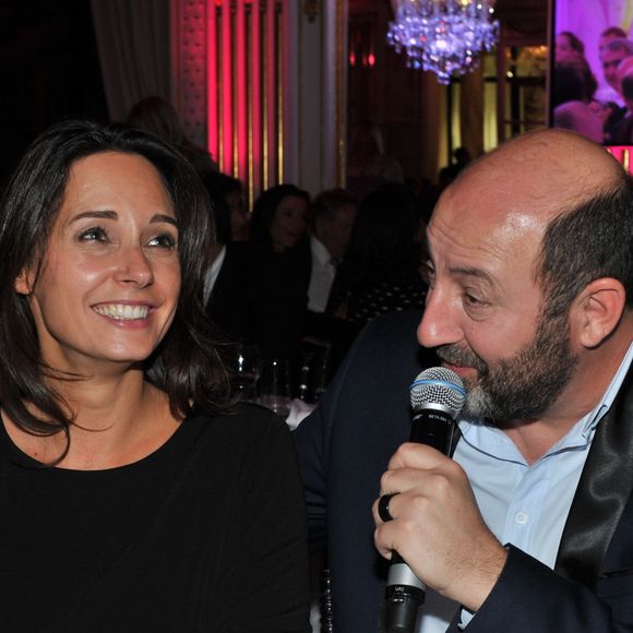 "En tant qu'élu d'une petite commune, marier une personnalité aussi connue que l'admirable Julia Vignali, je n'y aurais pas pensé une seule seconde", avait également ajouté l'élu dans les colonnes de Purepeople

Exclusif - Kad Merad et sa compagne Julia Vignali - Dîner de gala au profit de la Fondation ARC pour la recherche contre le cancer du sein à l'hôtel Peninsula à Paris le 1er octobre 2015. Crédit : RACHID BELLAK / BESTIMAGE