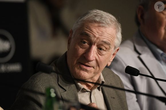 Robert de Niro recevra une palme d'honneur pour l'ensemble de sa carrière

Robert de Niro à la conférence de presse du film Killers Of The Flower Moon" lors du 76ème Festival International du Film de Cannes le 21 mai 2023.

© Pool / Bestimage